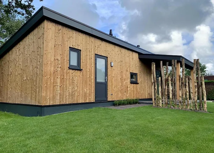 Pleasant With Veranda * Sint Maartensvlotbrug