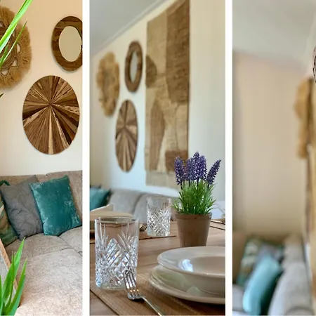 Pleasant With Veranda Semesterbostad *